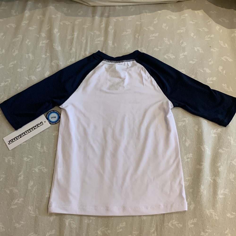 NWT Rash guard Mario Kart - Picture 4 of 7